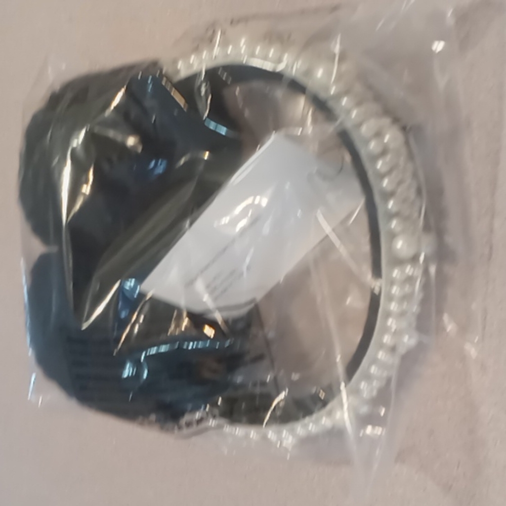 Surell Girls Faux Pearls and Faux Sherpa fun earmuffs New with Tags one size